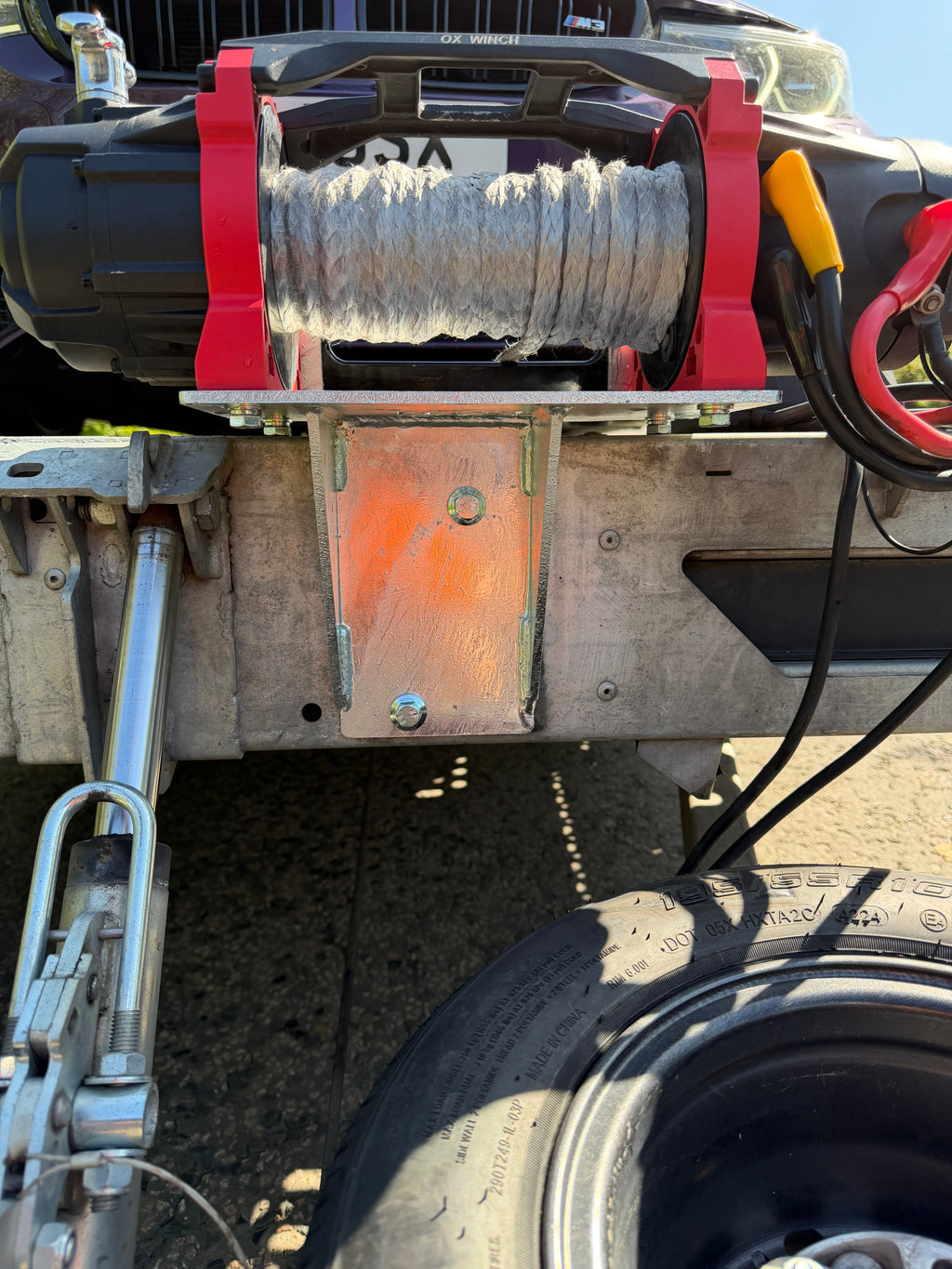 Winch bracket