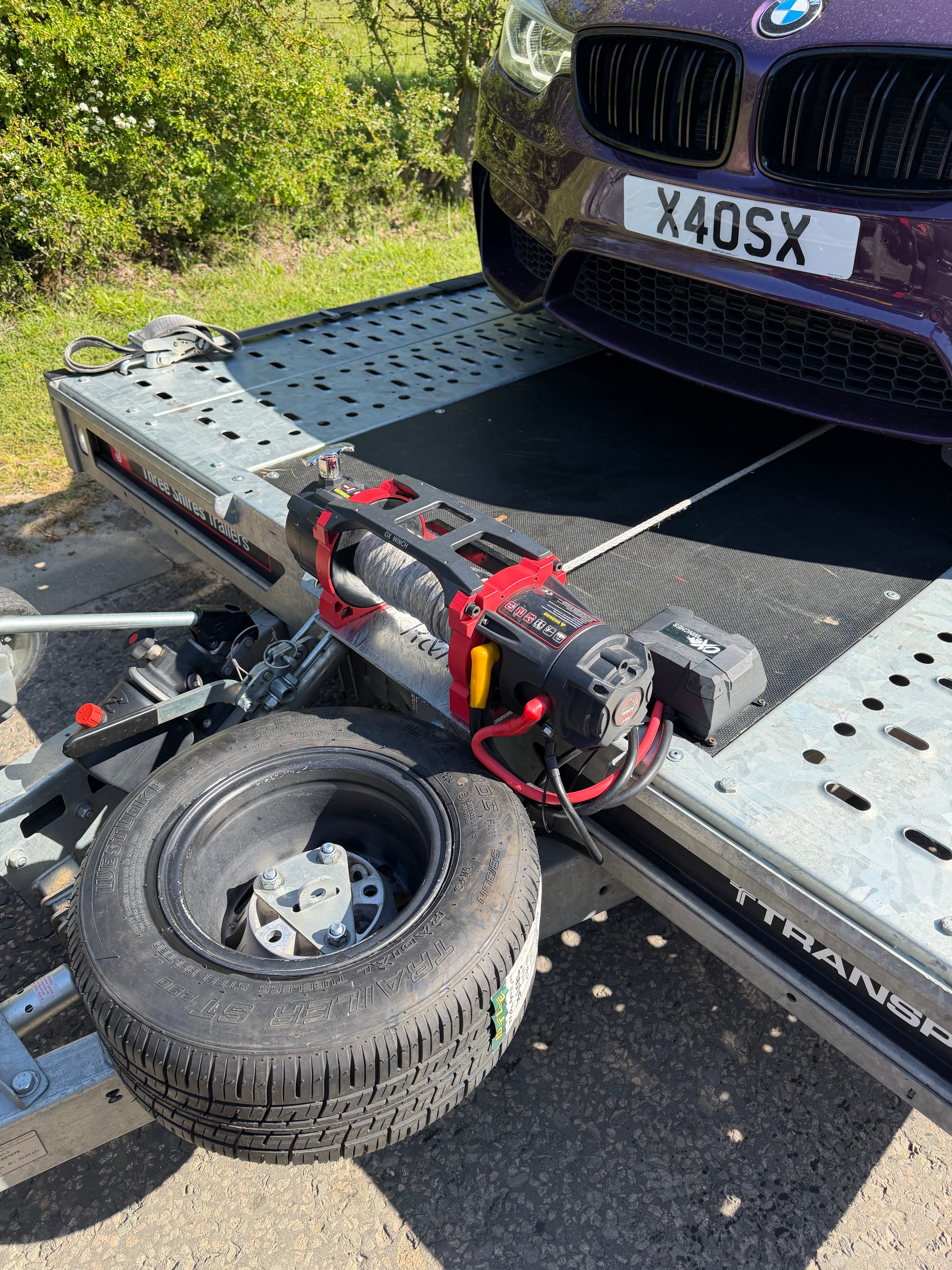 Winch bracket