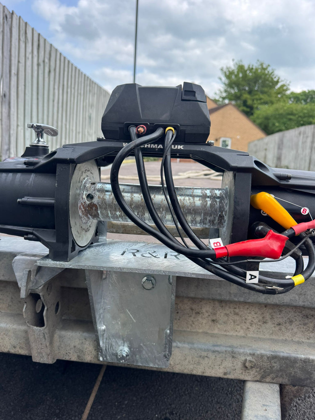 Winch bracket