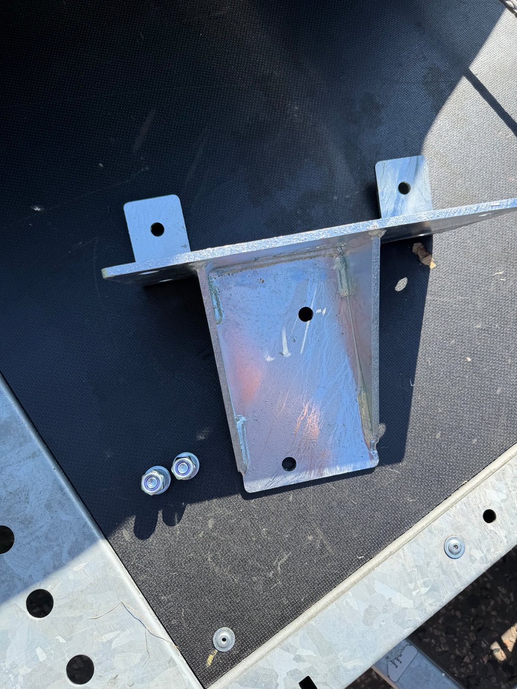 Winch bracket